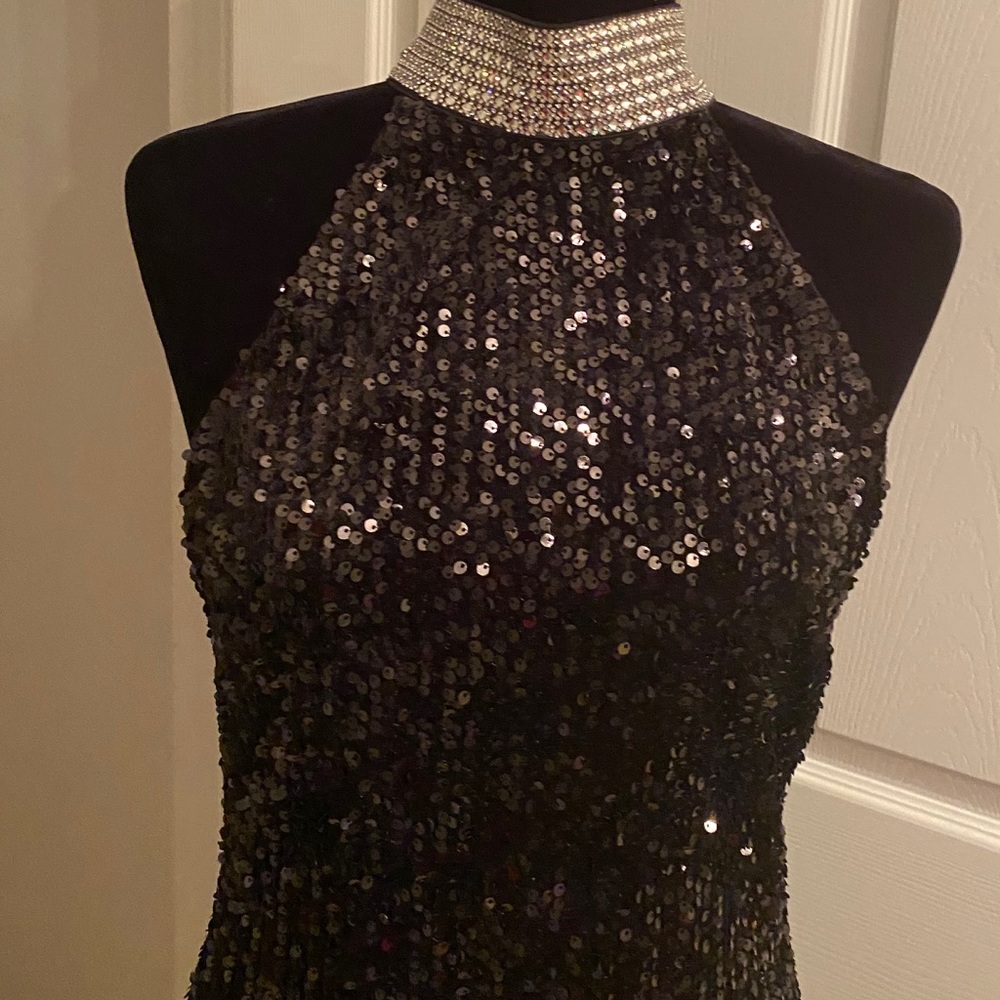 Women Forever 21 Black Formal  Dress.  Size L